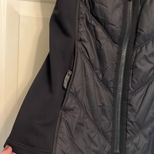 Athleta vest, size M. Stretchy side panels.